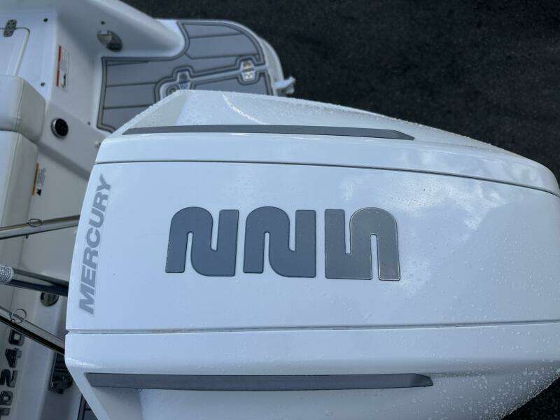 24ft Four Winns Yacht For Sale