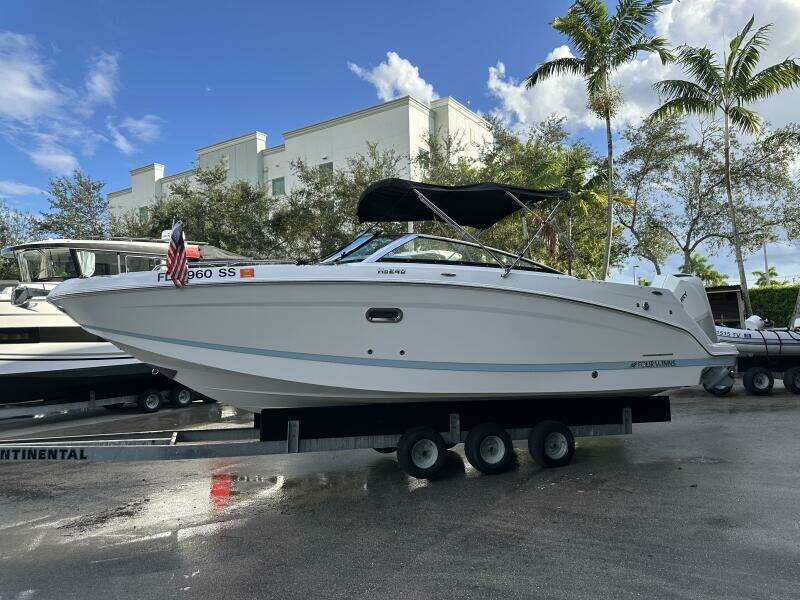24ft Four Winns Yacht For Sale