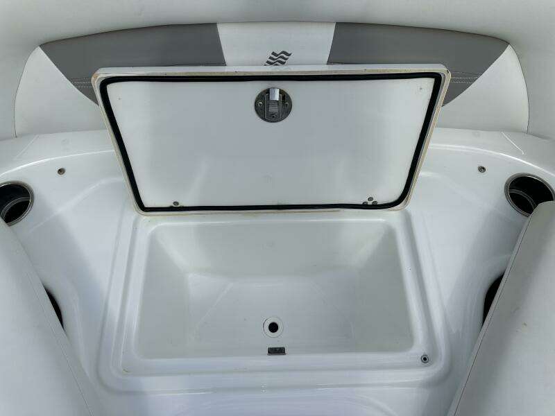 24ft Four Winns Yacht For Sale