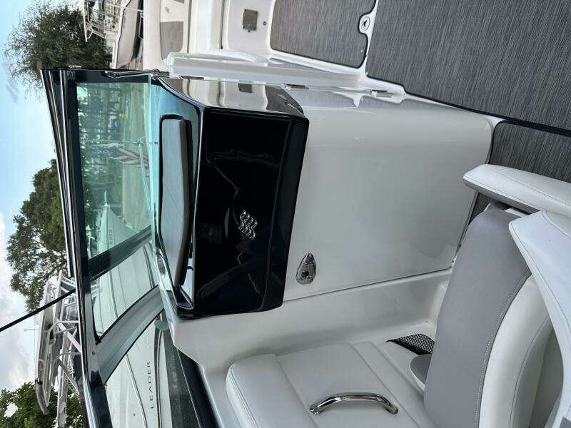 24ft Four Winns Yacht For Sale