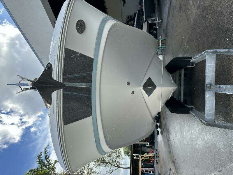 24ft Four Winns Yacht For Sale