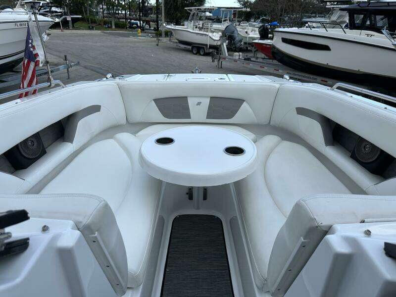 24ft Four Winns Yacht For Sale