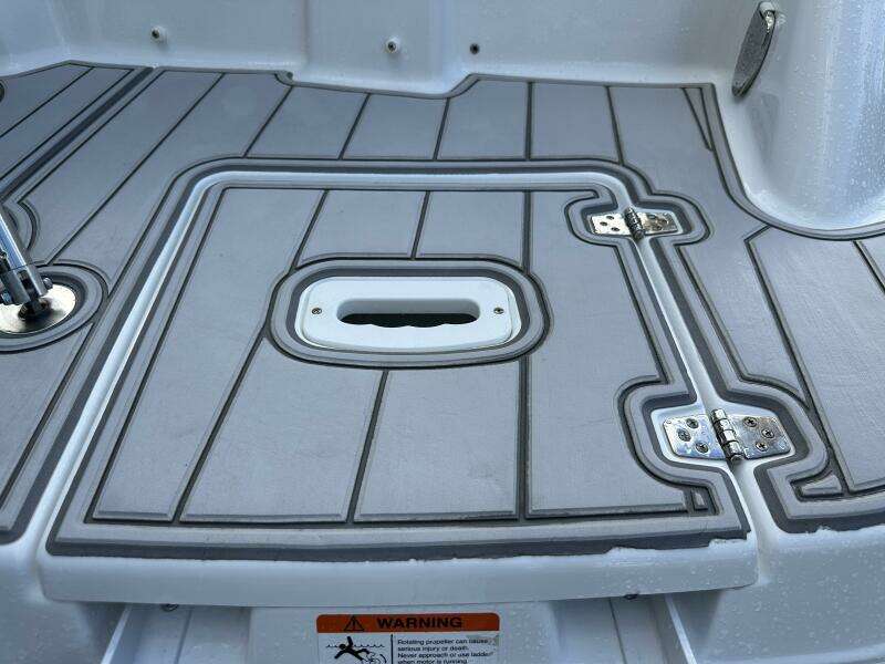 24ft Four Winns Yacht For Sale