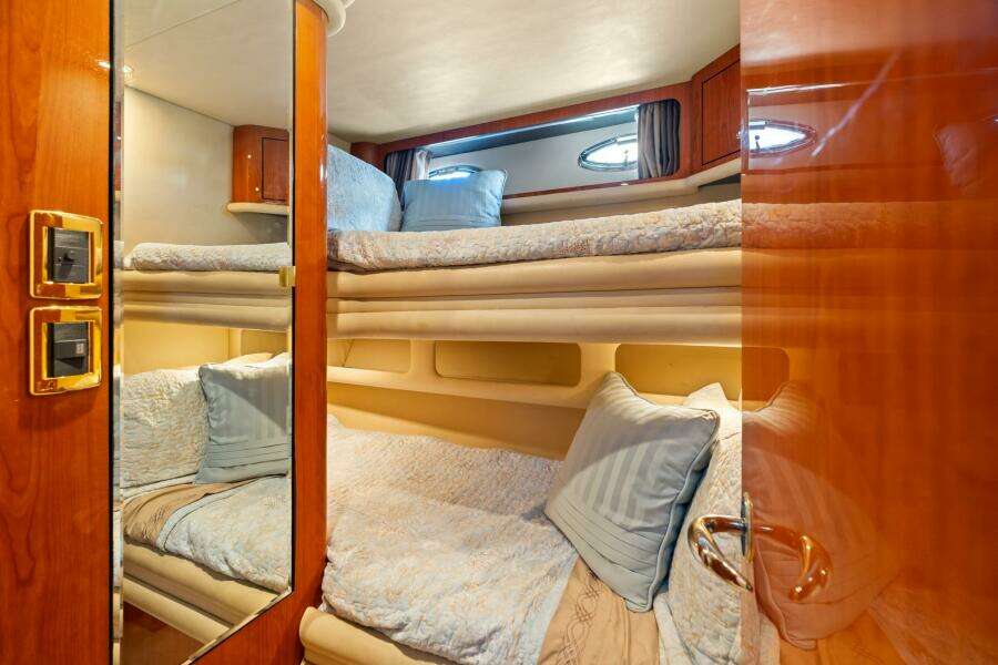 L ATTITUDE ADJUSTMENT 54ft Sea Ray Yacht For Sale L ATTITUDE ADJUSTMENT 54ft Sea Ray Yacht For Sale
