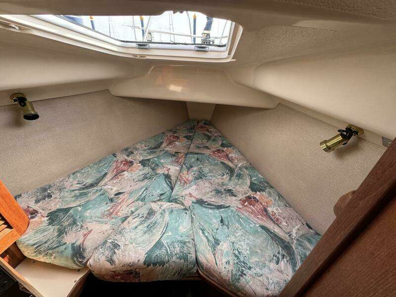 Gingerly 33ft Hunter Yacht For Sale