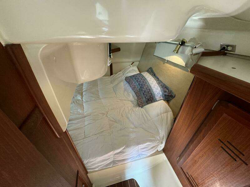 Gingerly 33ft Hunter Yacht For Sale