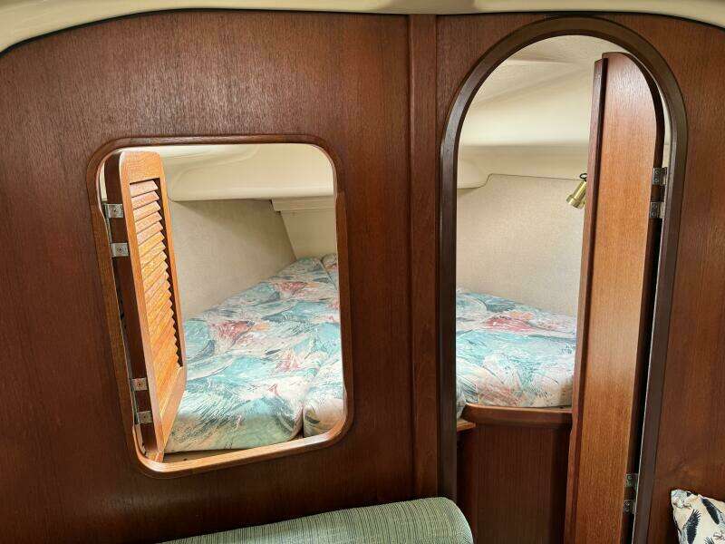 Gingerly 33ft Hunter Yacht For Sale
