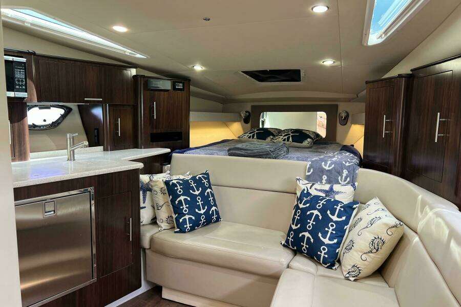 35ft Regal Yacht For Sale