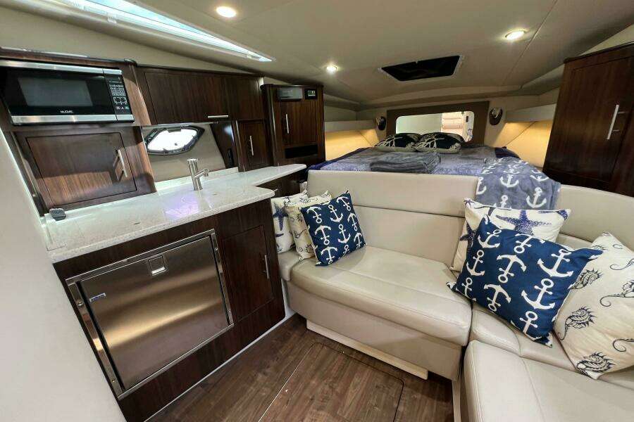 35ft Regal Yacht For Sale
