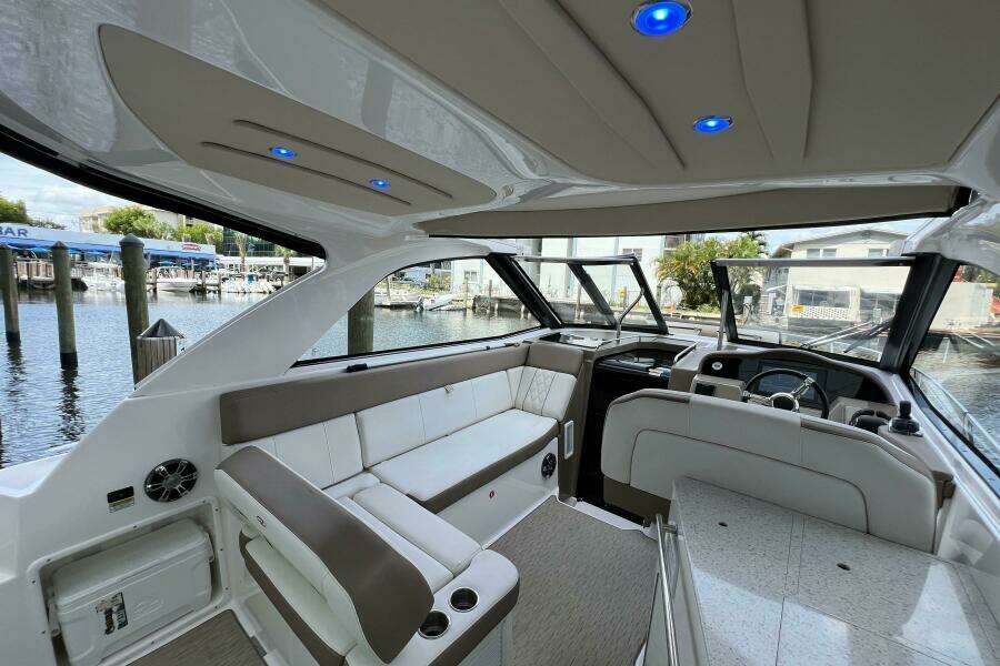 35ft Regal Yacht For Sale