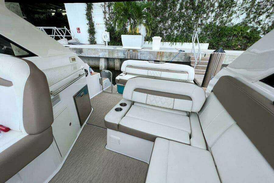 35ft Regal Yacht For Sale