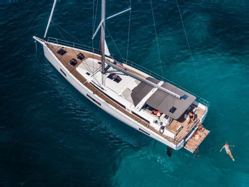Oceanis Yacht 54