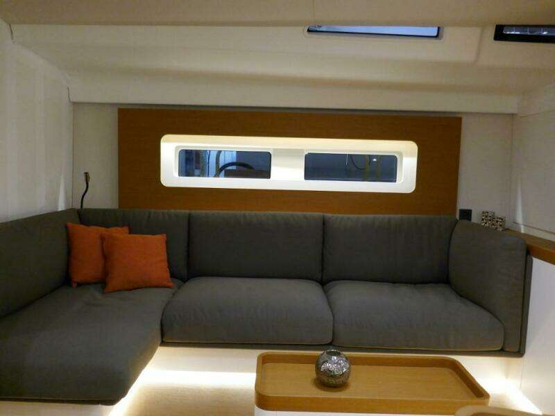 Oceanis Yacht 54