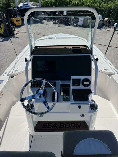 22ft Sea Born Yacht For Sale