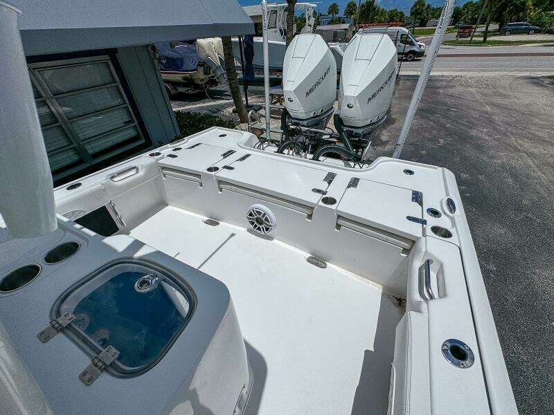 27ft Tidewater Yacht For Sale