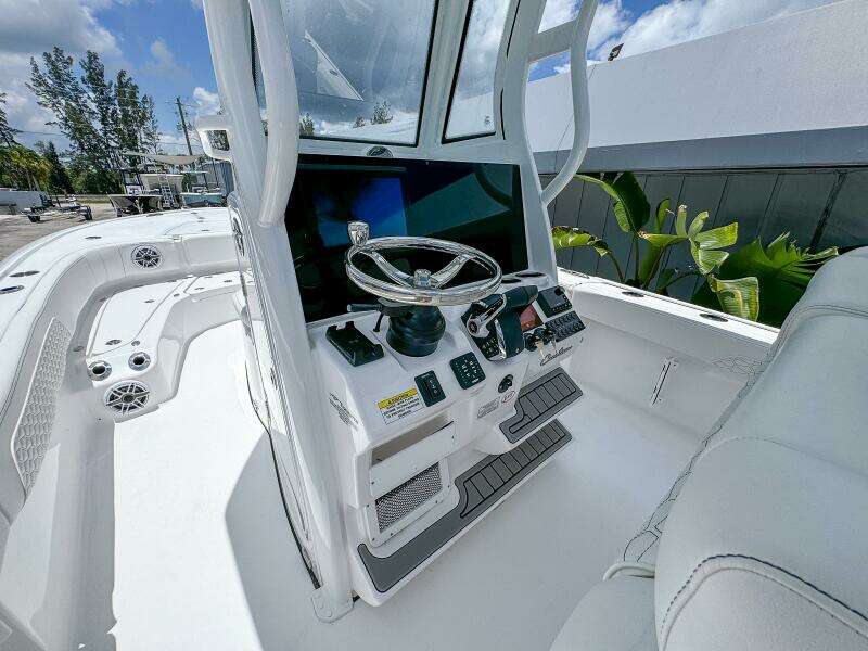 27ft Tidewater Yacht For Sale