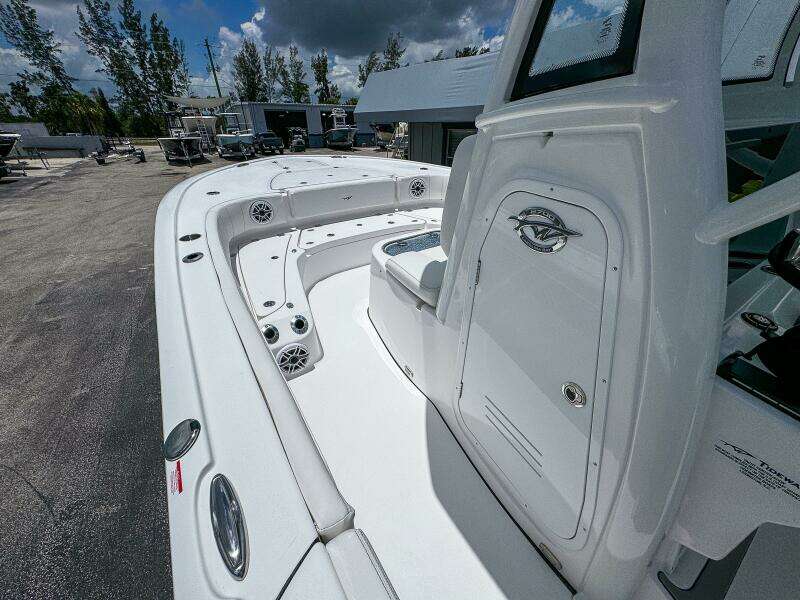 27ft Tidewater Yacht For Sale