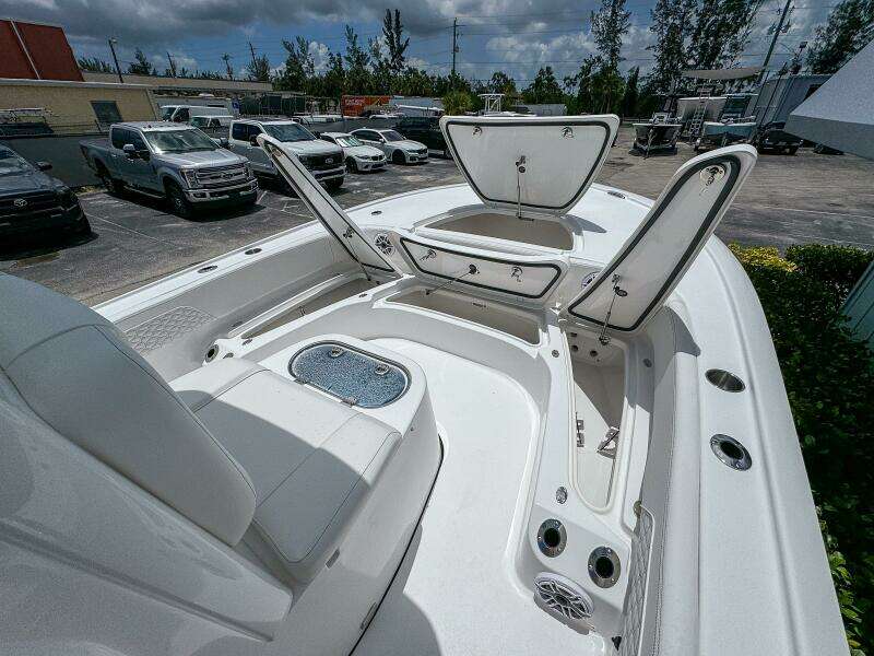 27ft Tidewater Yacht For Sale
