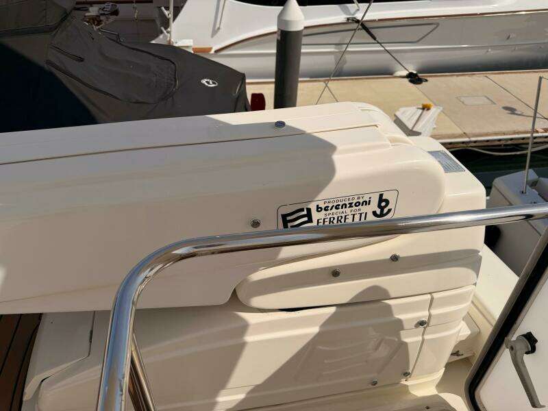 2000 Ferretti 72 Motoryacht 