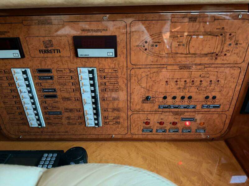 2000 Ferretti 72 Motoryacht 