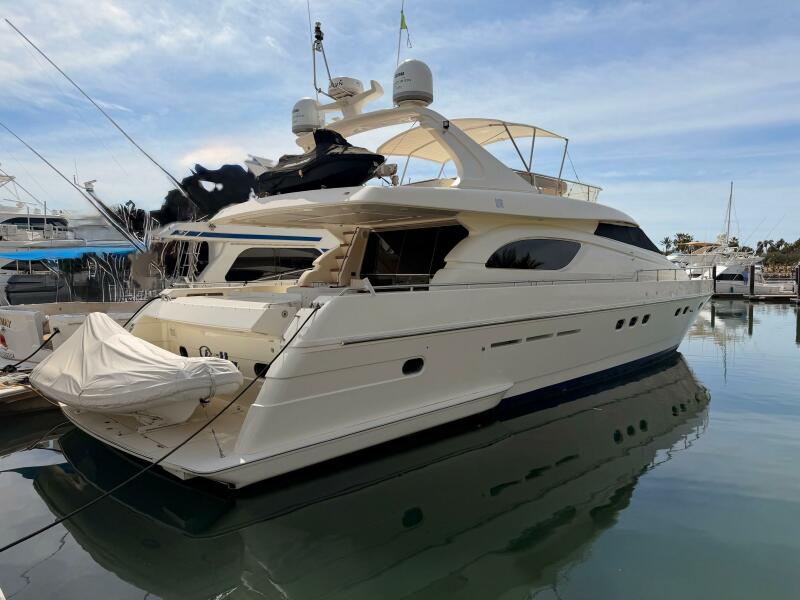 72' 2000 Ferretti Yachts 72 Motoryacht