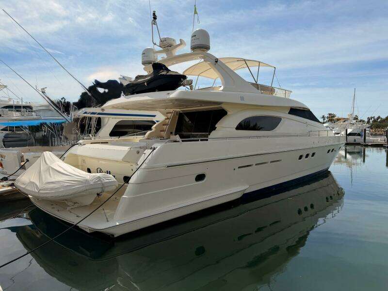 2000 Ferretti 72 Motoryacht 