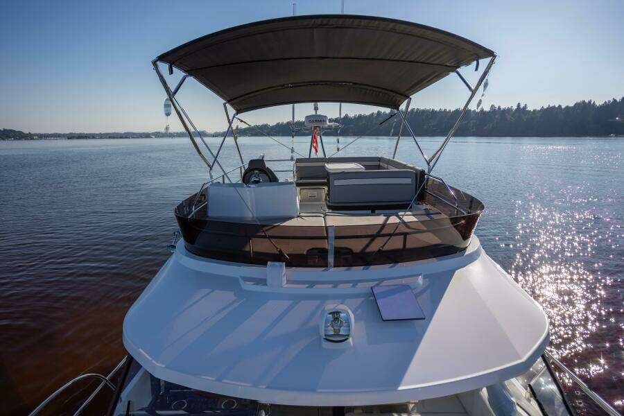 Profile Flybridge
