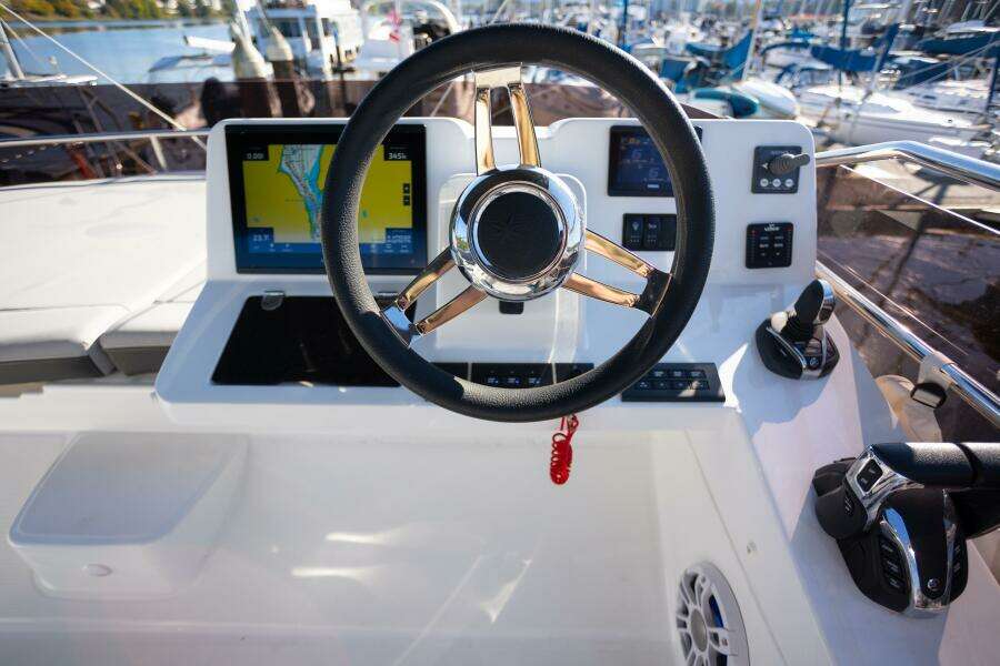 Flybridge Helm