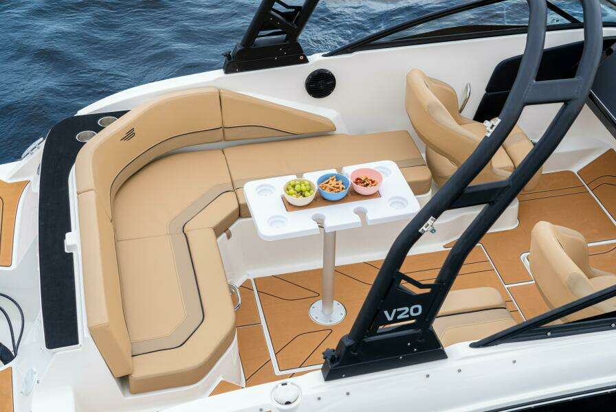 20ft Bayliner Yacht For Sale