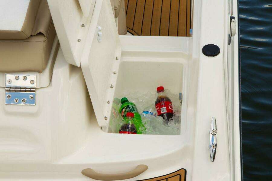 22ft Bayliner Yacht For Sale