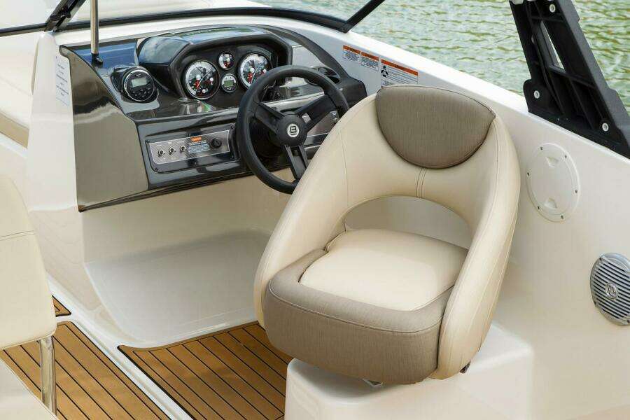 22ft Bayliner Yacht For Sale
