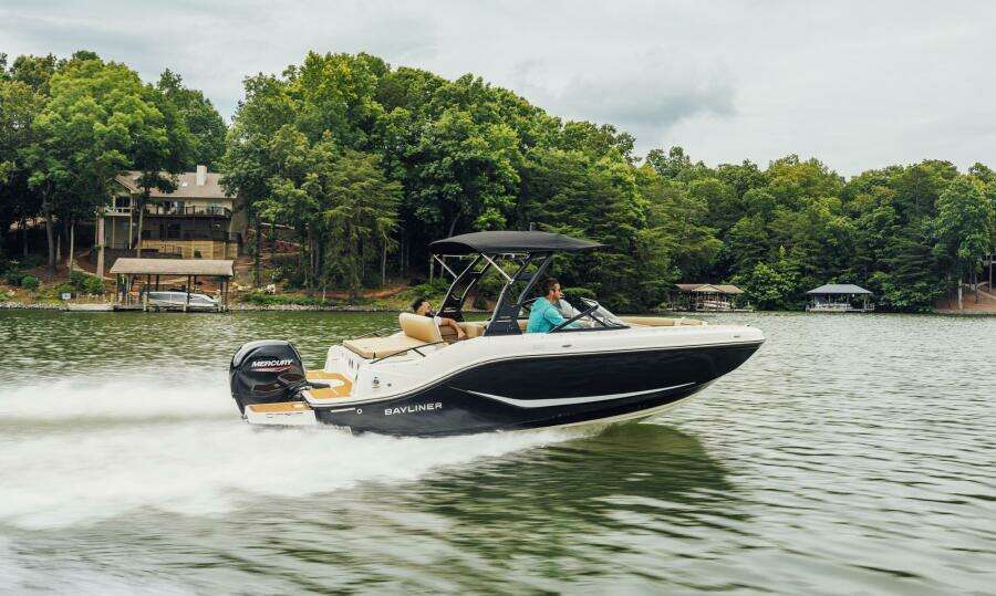 19ft Bayliner Yacht For Sale