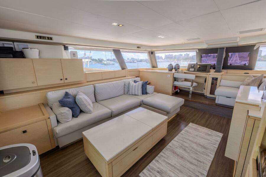 58ft Fountaine Pajot Yacht For Sale