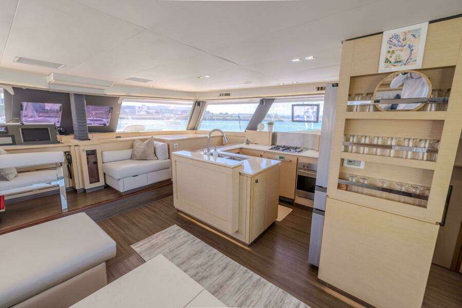 58ft Fountaine Pajot Yacht For Sale