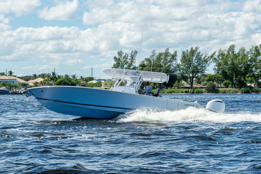32ft Jupiter Yacht For Sale