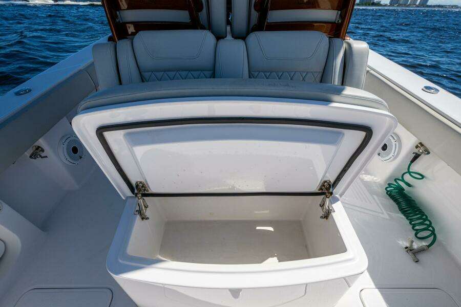 32ft Jupiter Yacht For Sale