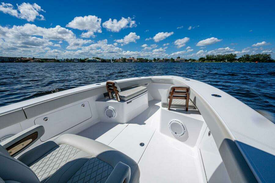 32ft Jupiter Yacht For Sale