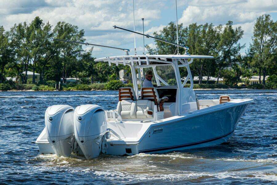32ft Jupiter Yacht For Sale