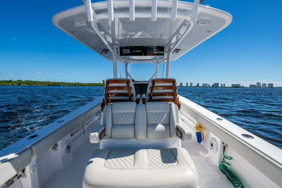 32ft Jupiter Yacht For Sale