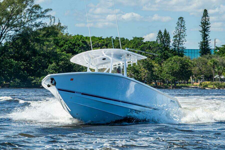 32ft Jupiter Yacht For Sale