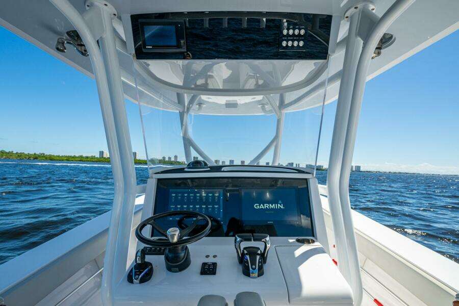 32ft Jupiter Yacht For Sale