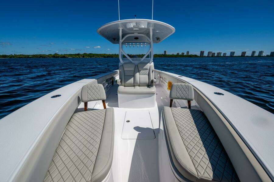 32ft Jupiter Yacht For Sale