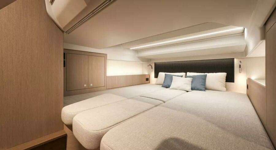 37ft Beneteau Yacht For Sale