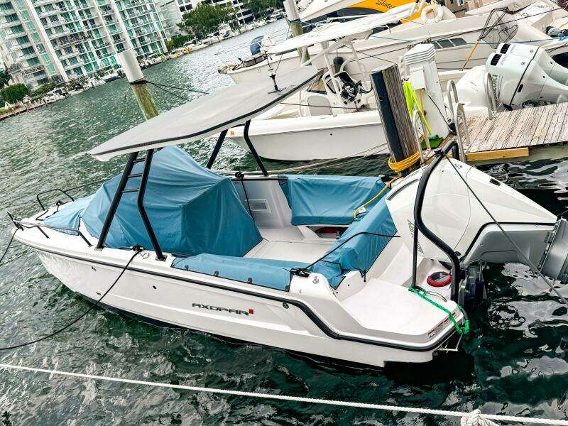 25ft Axopar Yacht For Sale