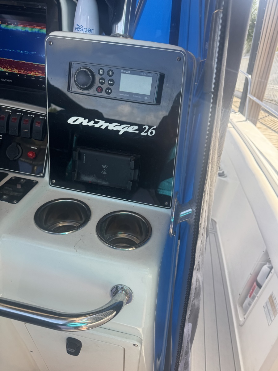 2001 Boston Whaler 26 Outrage