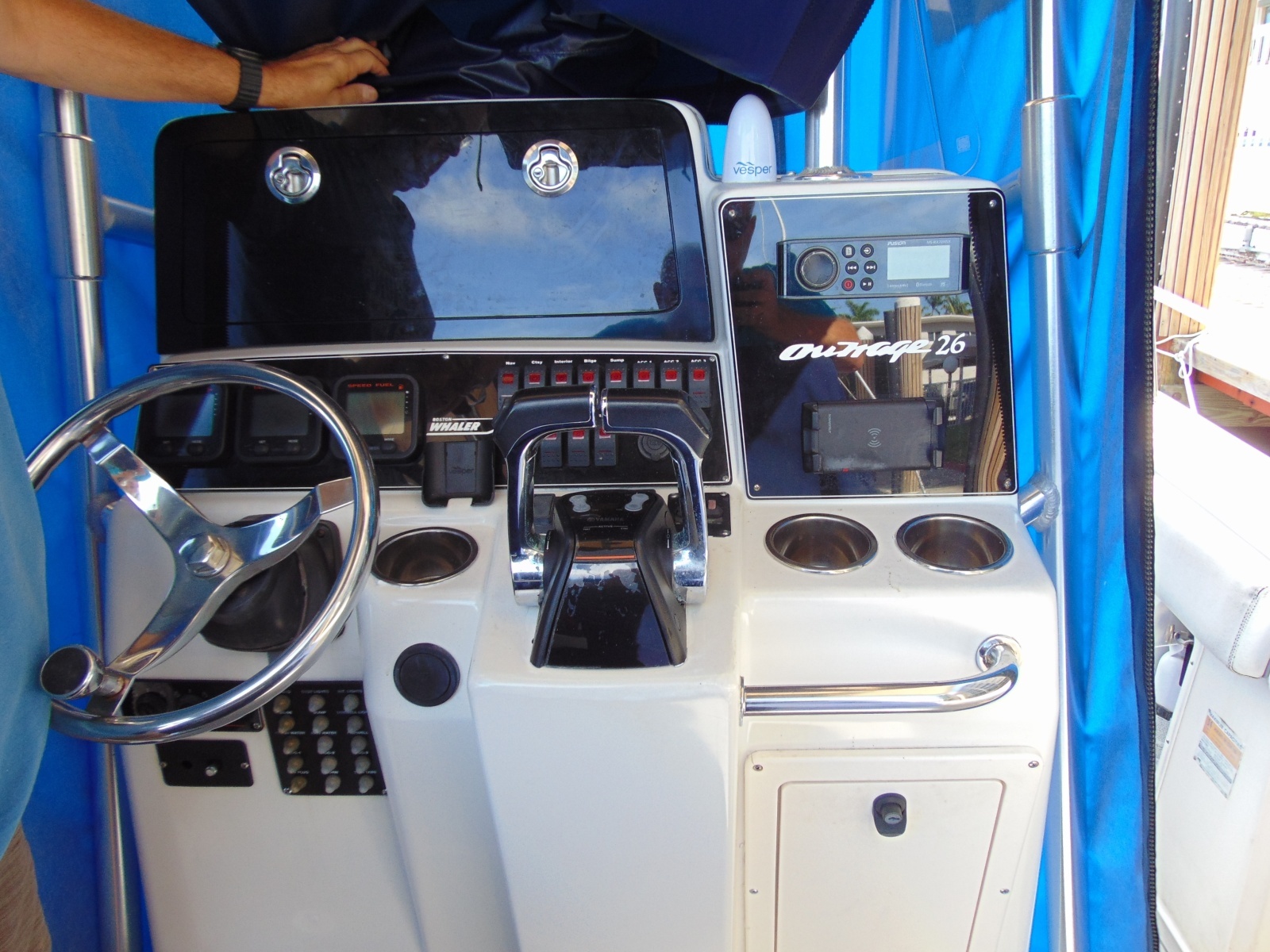 2001 Boston Whaler 26 Outrage