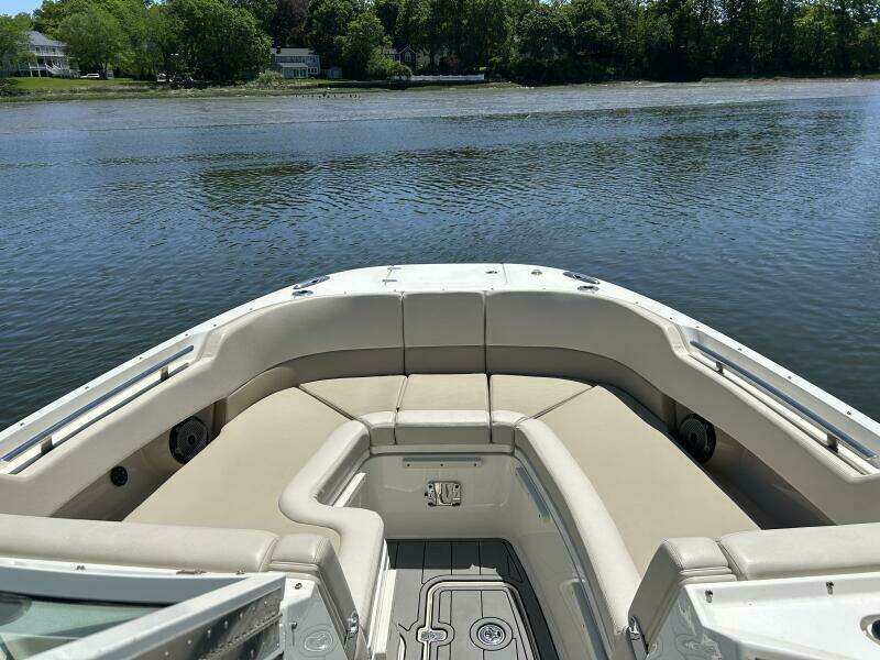 32ft Boston Whaler Yacht For Sale