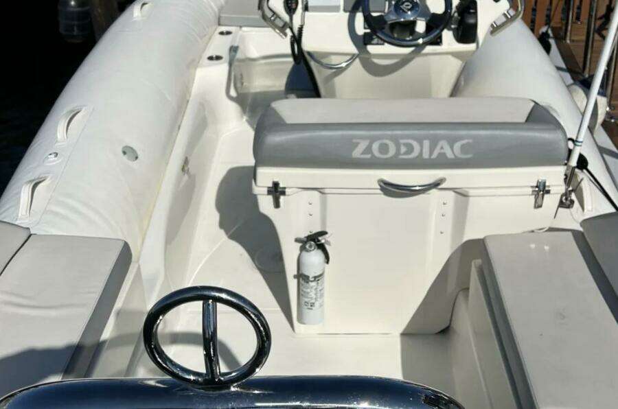 22ft Zodiac Yacht For Sale