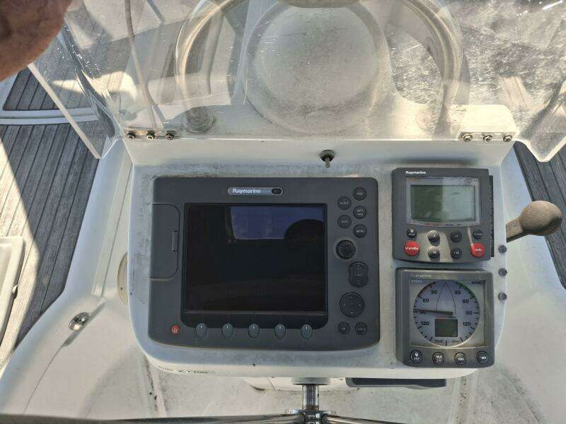 H2O Bungalow 39ft Beneteau Yacht For Sale