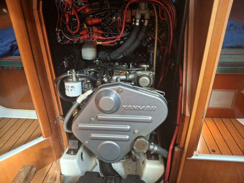 H2O Bungalow 39ft Beneteau Yacht For Sale